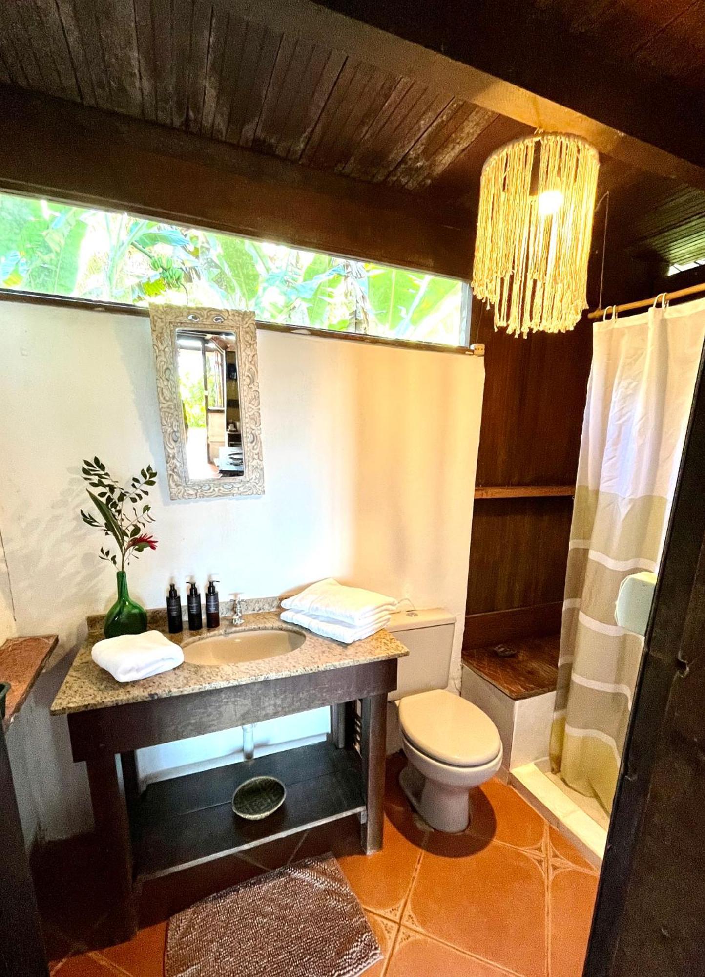 Jungle Lodge Abraão Eksteriør billede